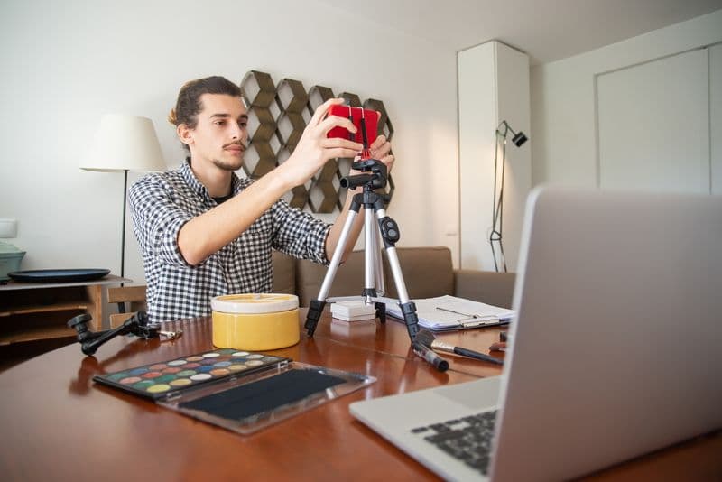 Brand Design dengan Canva Pro